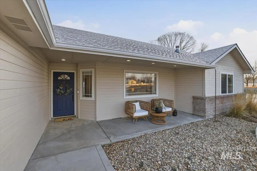 1108 N Autumn Wind Dr, Nampa, ID 83687 - Image #3