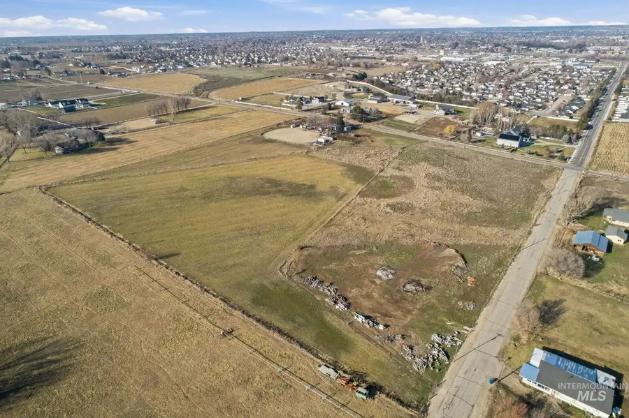 603 E King Rd, Kuna, ID 83634 - #3