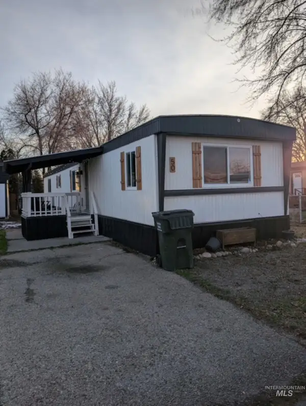 50 NW Barlington St, Mountain Home, ID 83647
