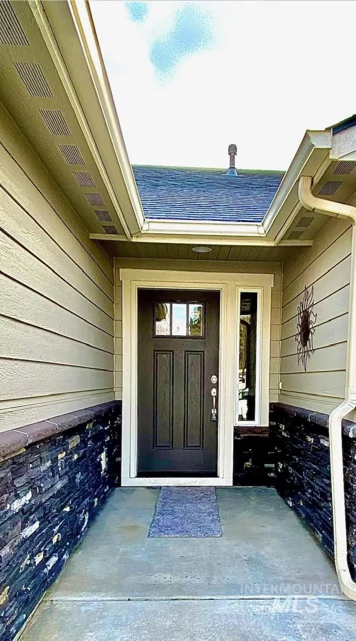 11677 W Baserri Dr, Boise, ID 83709 - Image #3