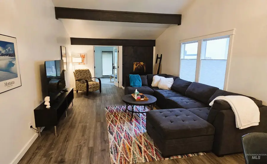 1033 Camelot, Boise, ID 83704 - Image #2