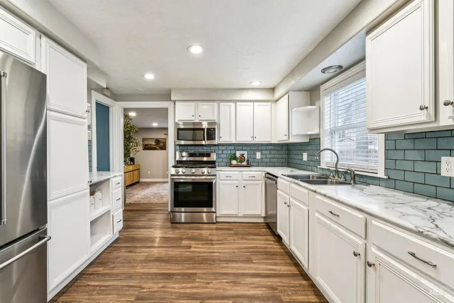 1323 S 9th St, Nampa, ID 83651 - #3