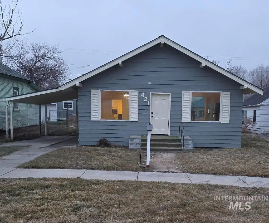 421 N 12th Ave, Buhl, ID 83316 - #1