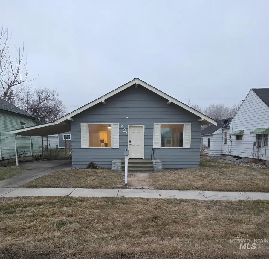 421 N 12th Ave, Buhl, ID 83316 - #2