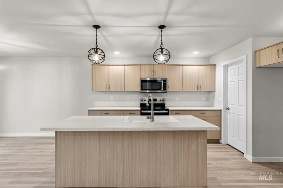 10833 Rutland St, Caldwell, ID 83605 - #3