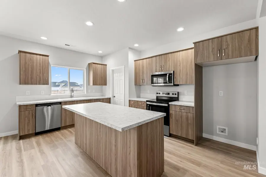 2470 W Fallon Lp, Nampa, ID 83651 - Image #3