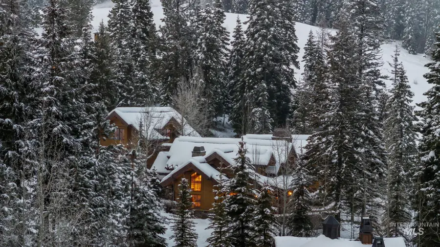 442 Sugarloaf Place, Donnelly, ID 83615 - Image #2