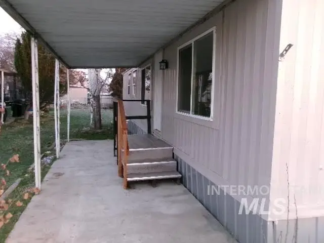 10866 W Palm Dr, Boise, ID 83713 - Image #2