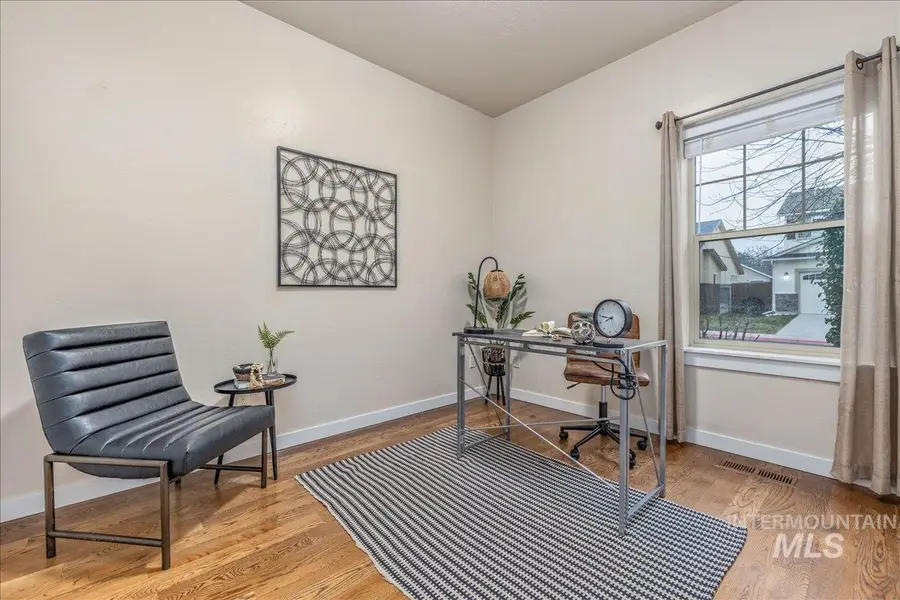 4372 S Cruzatte Ln, Boise, ID 83716 - Image #3