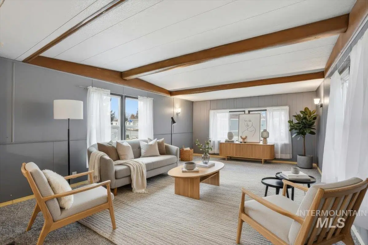 8429 W Irving Ln, Boise, ID 83704 - Image #1