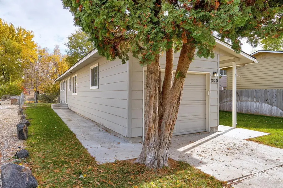 390 N. Cleveland, Kuna, ID 83634 - #3