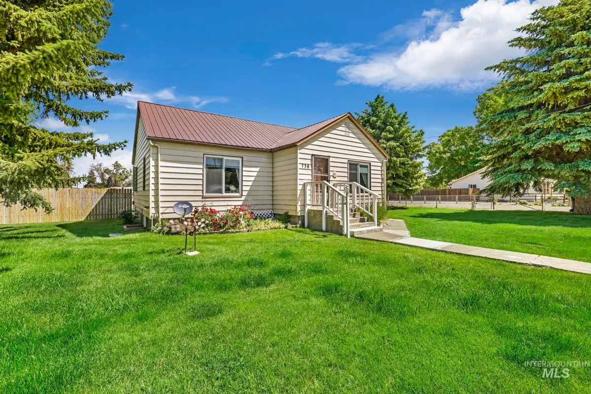 738 3rd Avenue East, Gooding, ID 83330 - #1