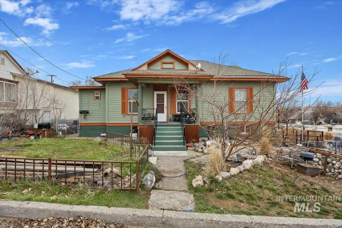 410 N Logan, Glenns Ferry, ID 83623 - #1