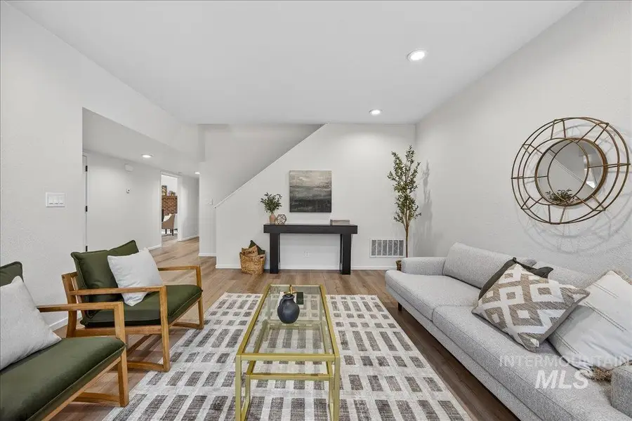 1549 E Lenz Lane, Boise, ID 83712 - Image #2