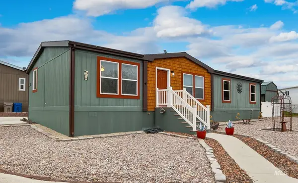 8218 Blue Ridge Ln, Boise, ID 83716