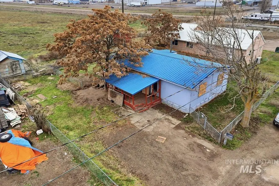 365 NE 4th St, Ontario, OR 97914 - #3