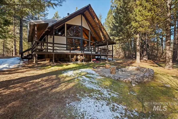 20 North Trail, Garden Valley, ID 83622