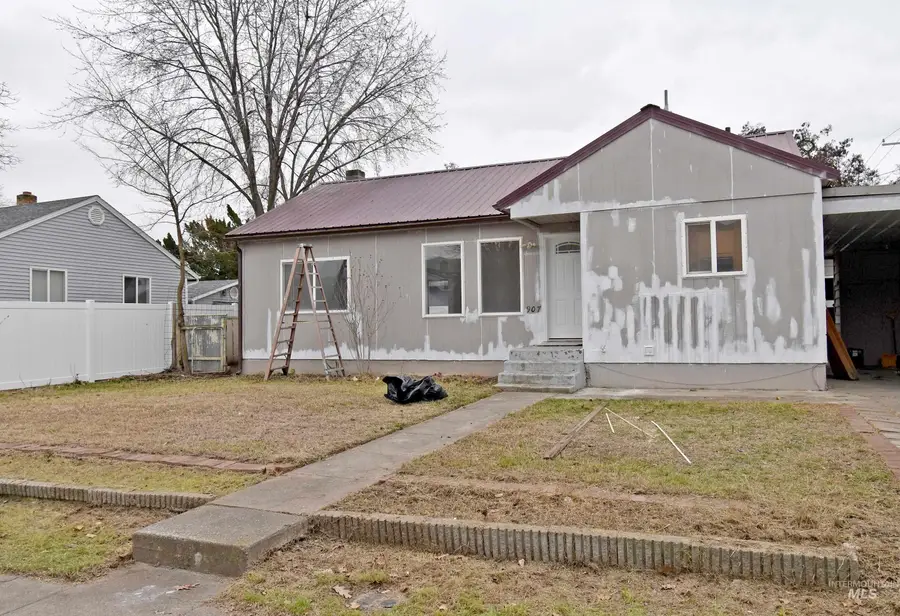 907 Maple Street, Clarkston, WA 99403 - #2