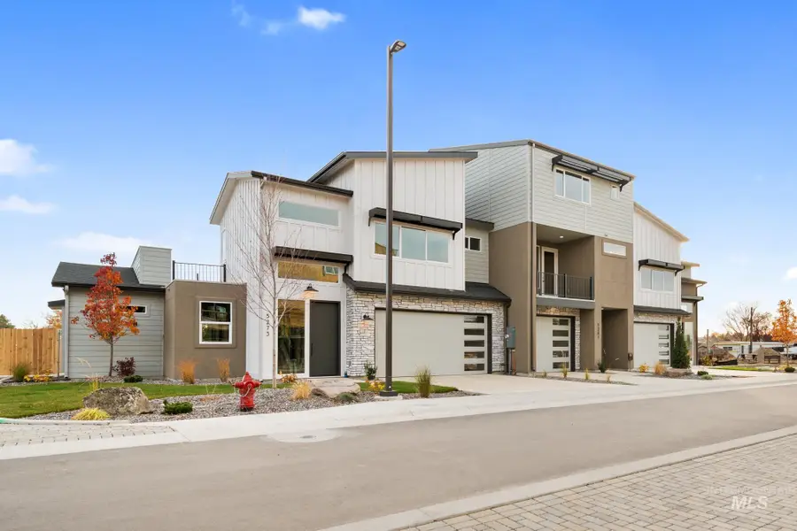 5264 N River Water Ln, Garden City, ID 83714 - Image #3