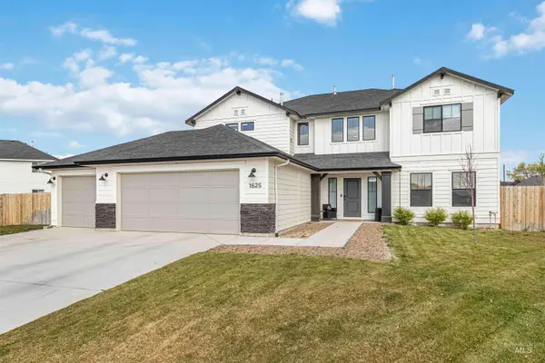 1625 SW Accipiter, Mountain Home, ID 83647
