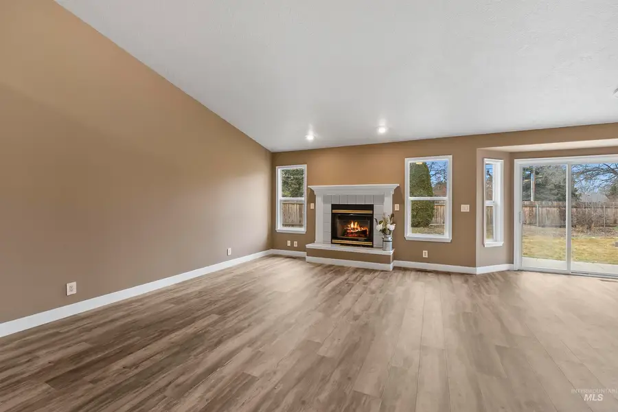 2327 E Green Meadows Ct., Meridian, ID 83646 - #3