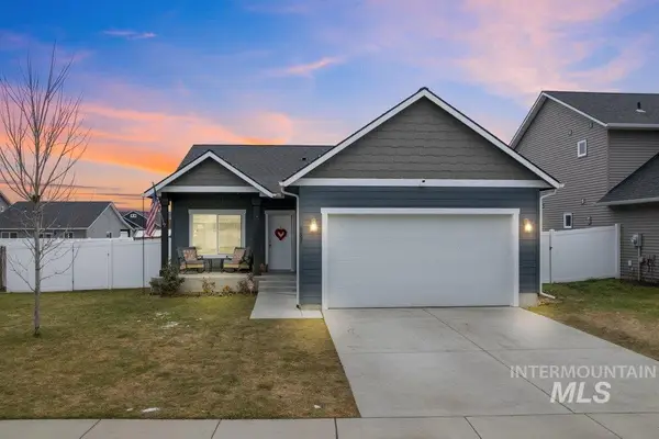 6697 W Irish Cir, Rathdrum, ID 83858