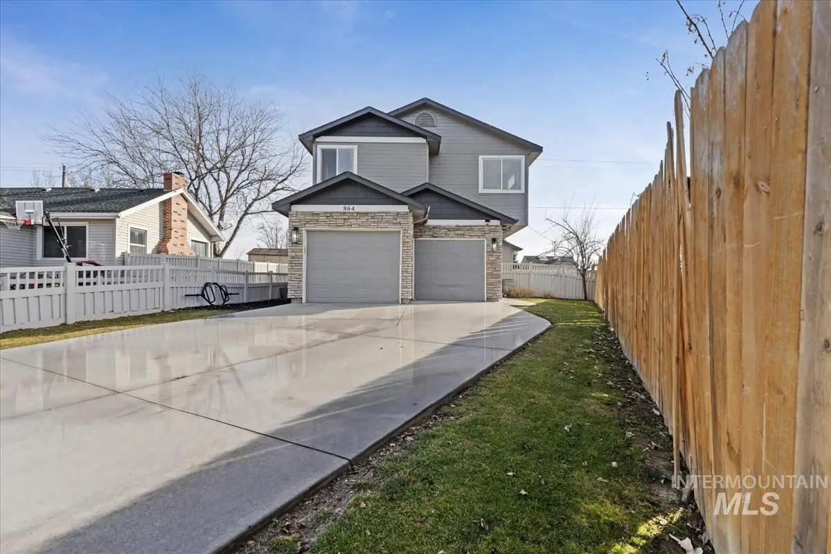 864 N Britt Pl, Meridian, ID 83642 - #1