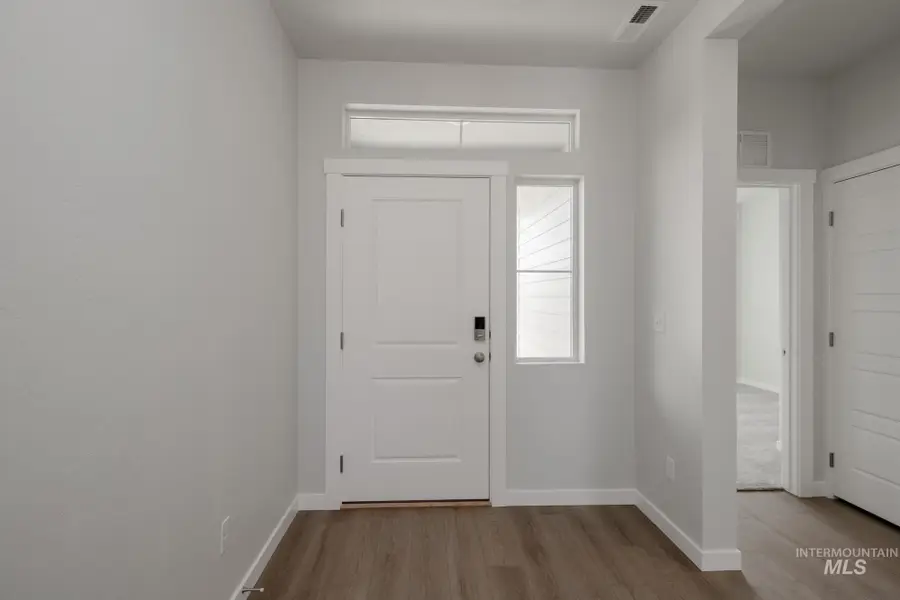 5471 S Bittercreek Ave, Meridian, ID 83642 - #2