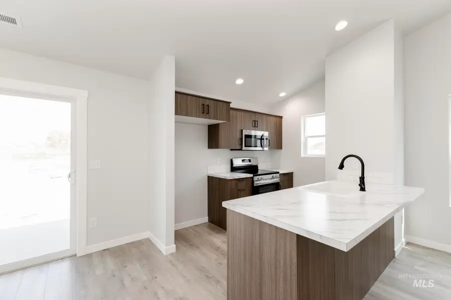 3763 E Syracuse St, Nampa, ID 83686 - #3