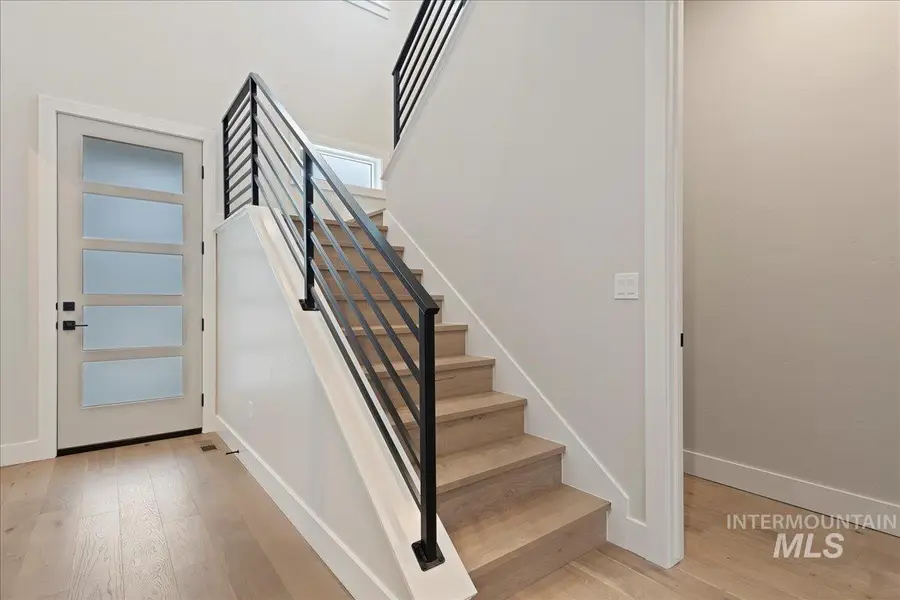 410 W Sand Dune Ln, Boise, ID 83702 - Image #3