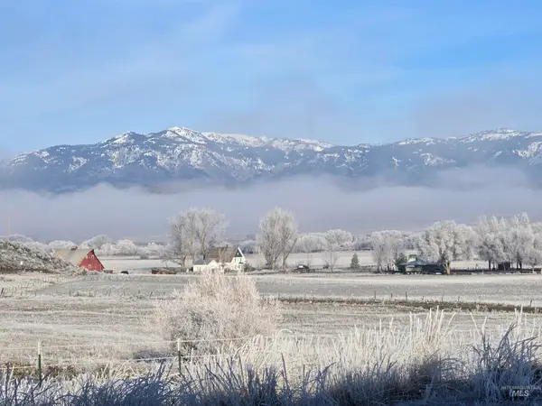 3209 Schwenkfelder Rd, Cambridge, ID 83610