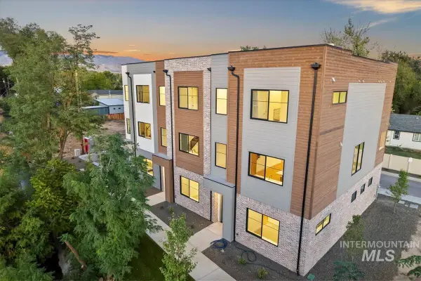 3243 W Moore Street, Boise, ID 83702