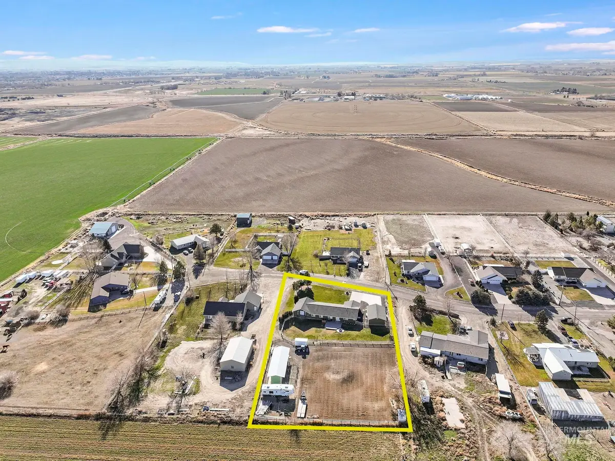 2342 Garey Ln, Filer, ID 83328 - Image #1