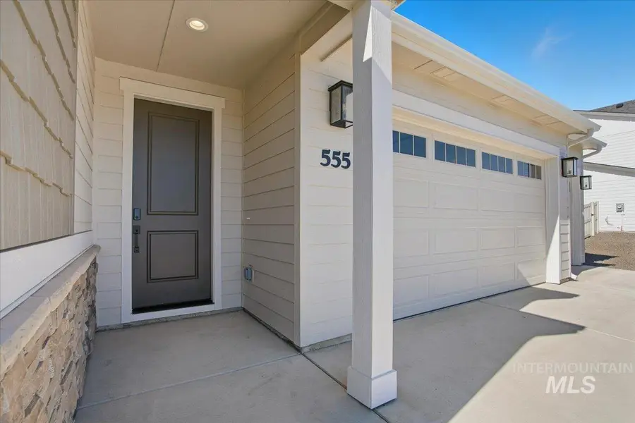 555 Thurso Ln, Middleton, ID 83644 - Image #2