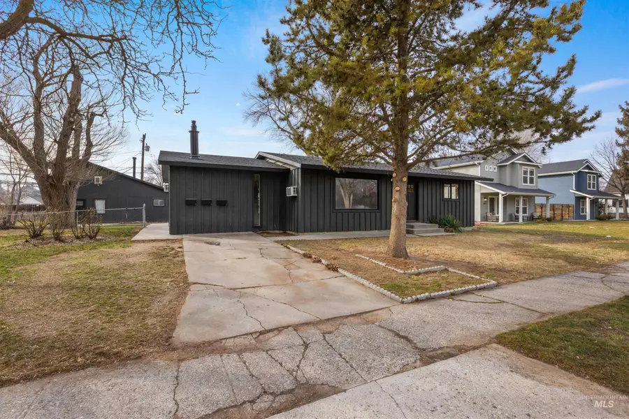 495 S 3rd East, Mountain Home, ID 83647 - #2