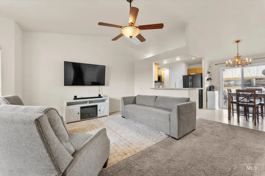 3418 E Friar Tuck Ct, Nampa, ID 83687 - Image #3