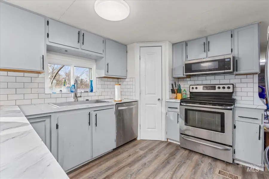 250 Se Locust, New Plymouth, ID 83655 - Image #3