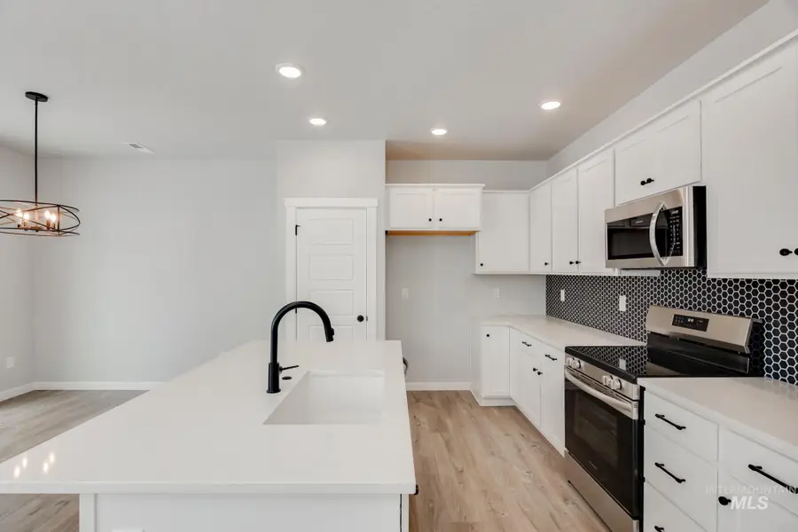 242 Caribou Ct, Horseshoe Bend, ID 83629 - Image #3