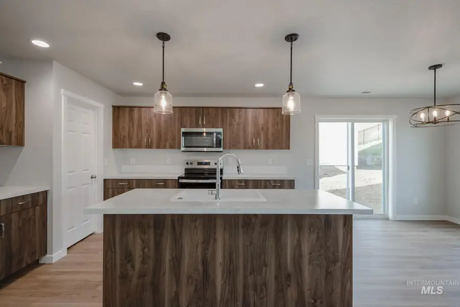 401 Reindeer Ave, Horseshoe Bend, ID 83629 - Image #3