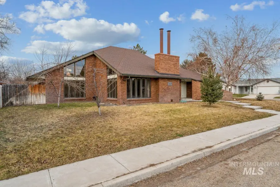 811 N Horton St, Nampa, ID 83651 - Image #2