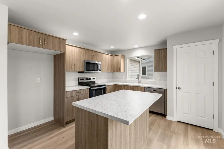 3395 E Red Maple Ct, Nampa, ID 83686 - #3