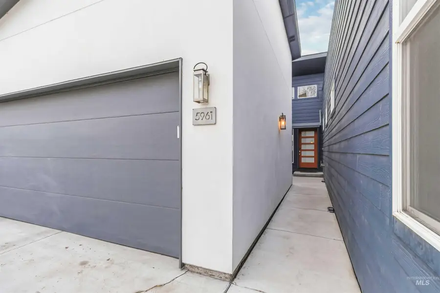 5961 W Lucky Lane, Boise, ID 83703 - Image #2