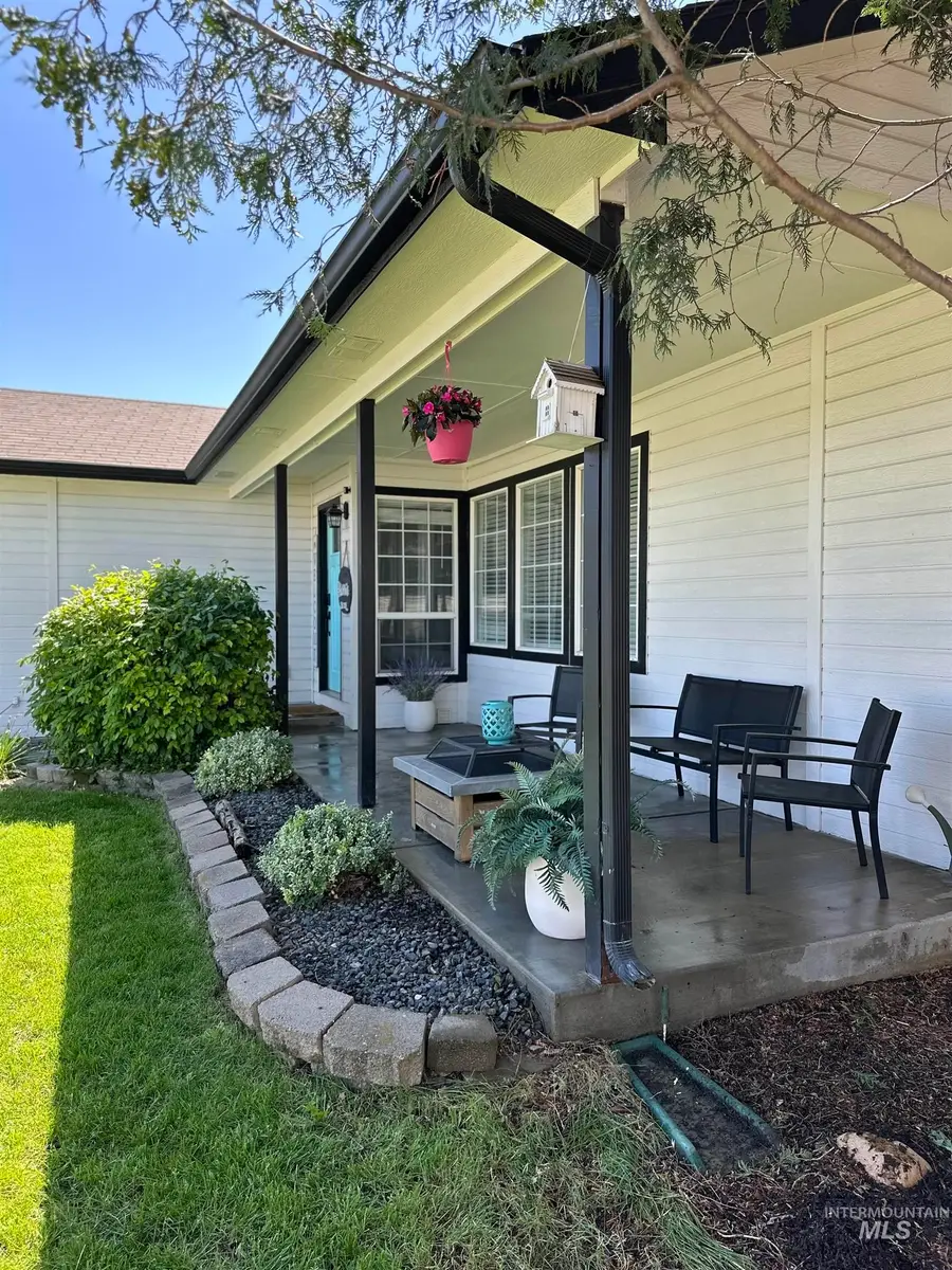 535 Seasons Ct, Nampa, ID 83686 - Image #2