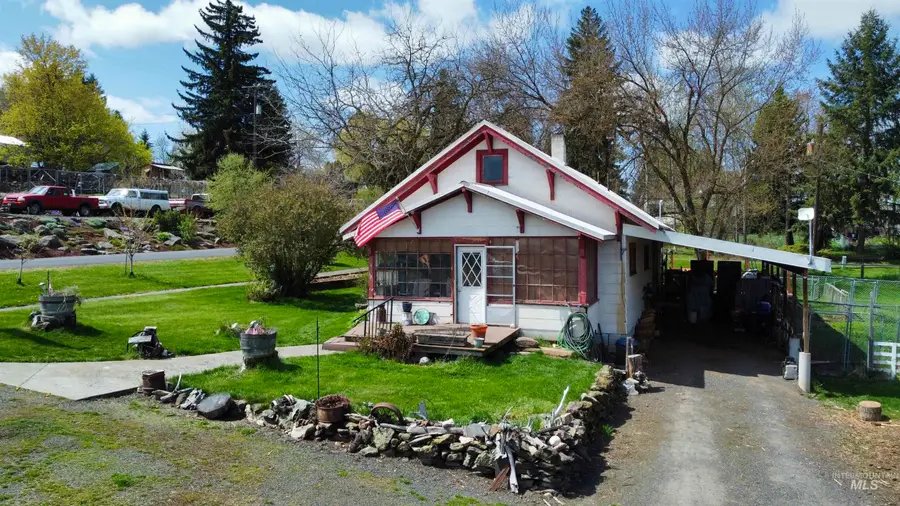 412 Walnut St, Nezperce, ID 83543 - #2