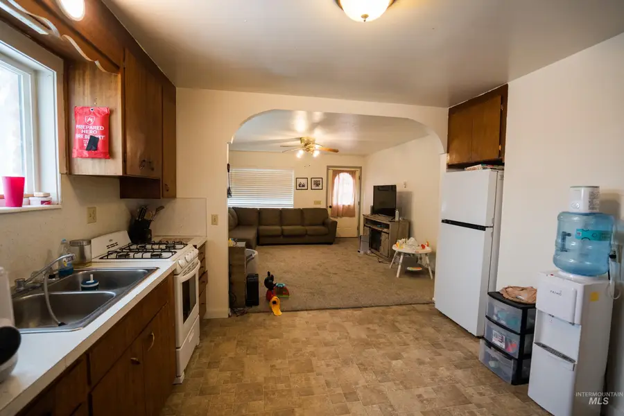 1810 15th Street, Heyburn, ID 83336 - #3