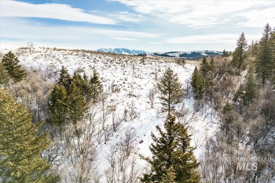 576 N Maple Grove Ln, Pocatello, ID 83201 - #3