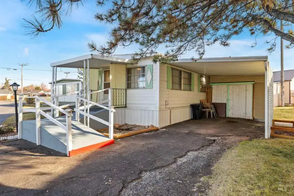 419 Fruitland Ave #8, Buhl, ID 83316