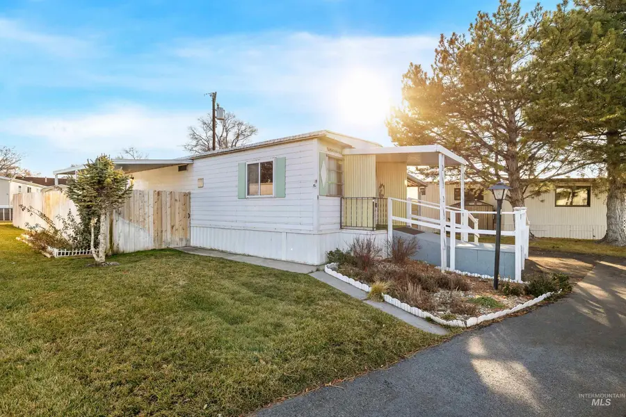 419 Fruitland Ave #8, Buhl, ID 83316 - Image #3