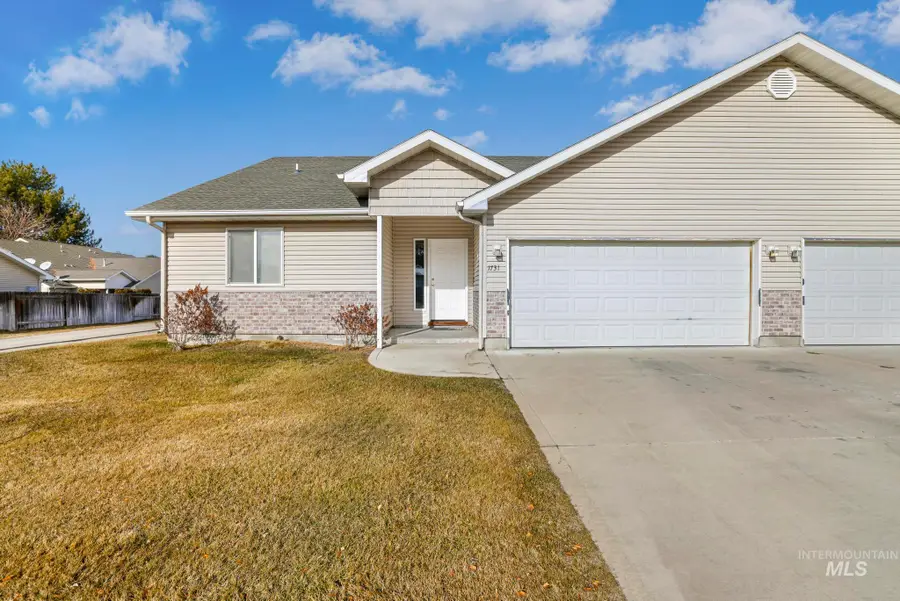 1731 & 1733 Dora Dr N, Twin Falls, ID 83301 - Image #2