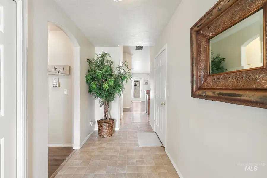 1731 & 1733 Dora Dr N, Twin Falls, ID 83301 - Image #3